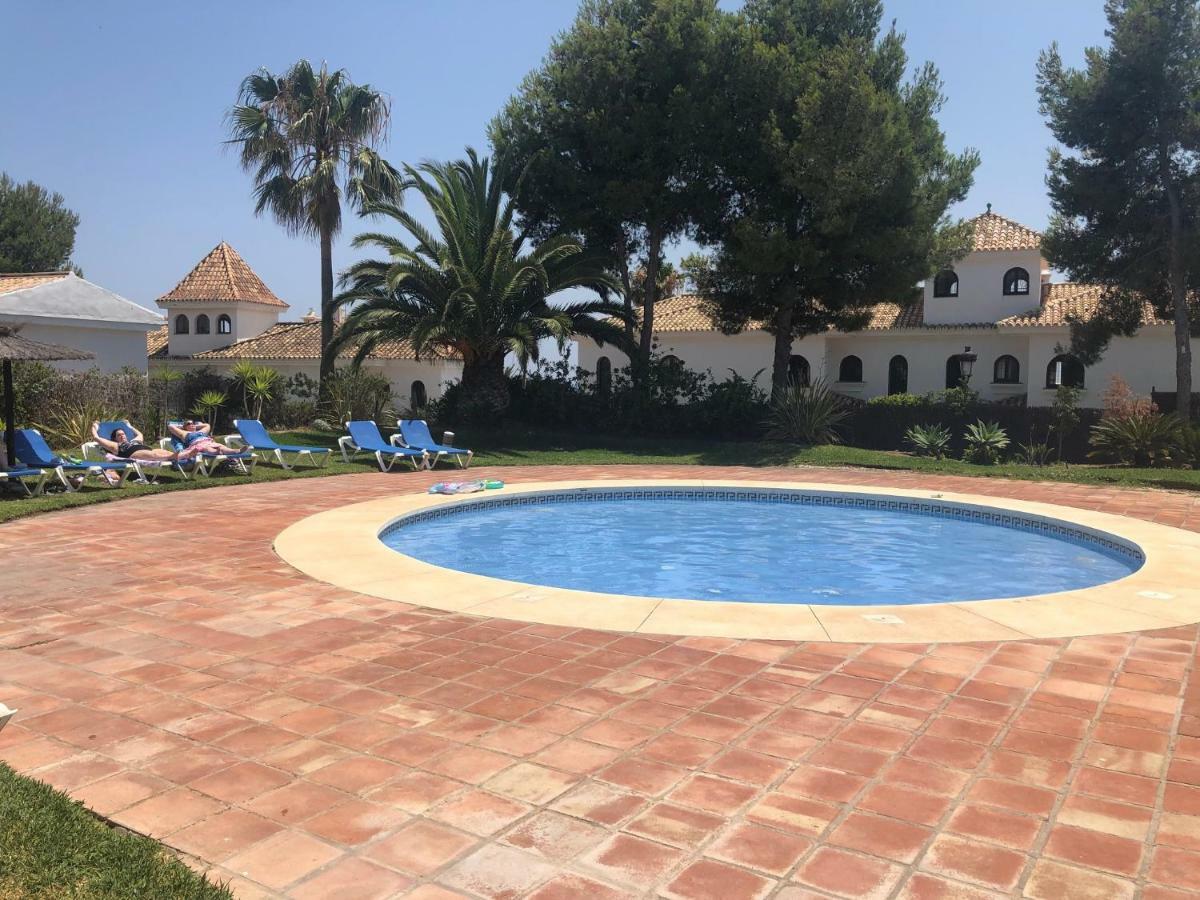 Beautiful New Apartment With Sea View Castillo de Sabinillas Luaran gambar